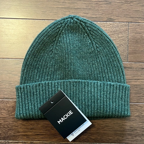 Robert Mackie Other - Robert Mackie Lambswool Clyde Hat